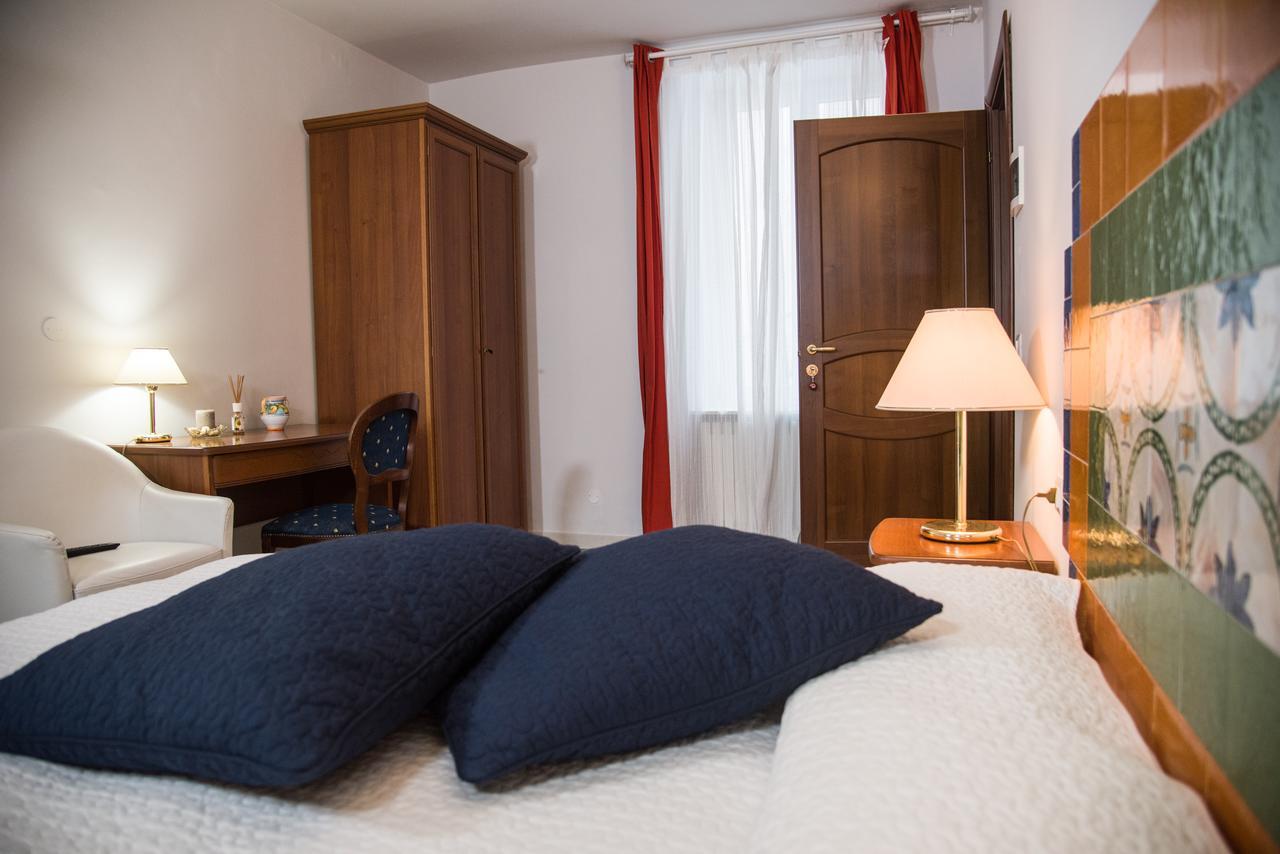 Via Roma 205 Bed and Breakfast Rionero in Vulture Buitenkant foto